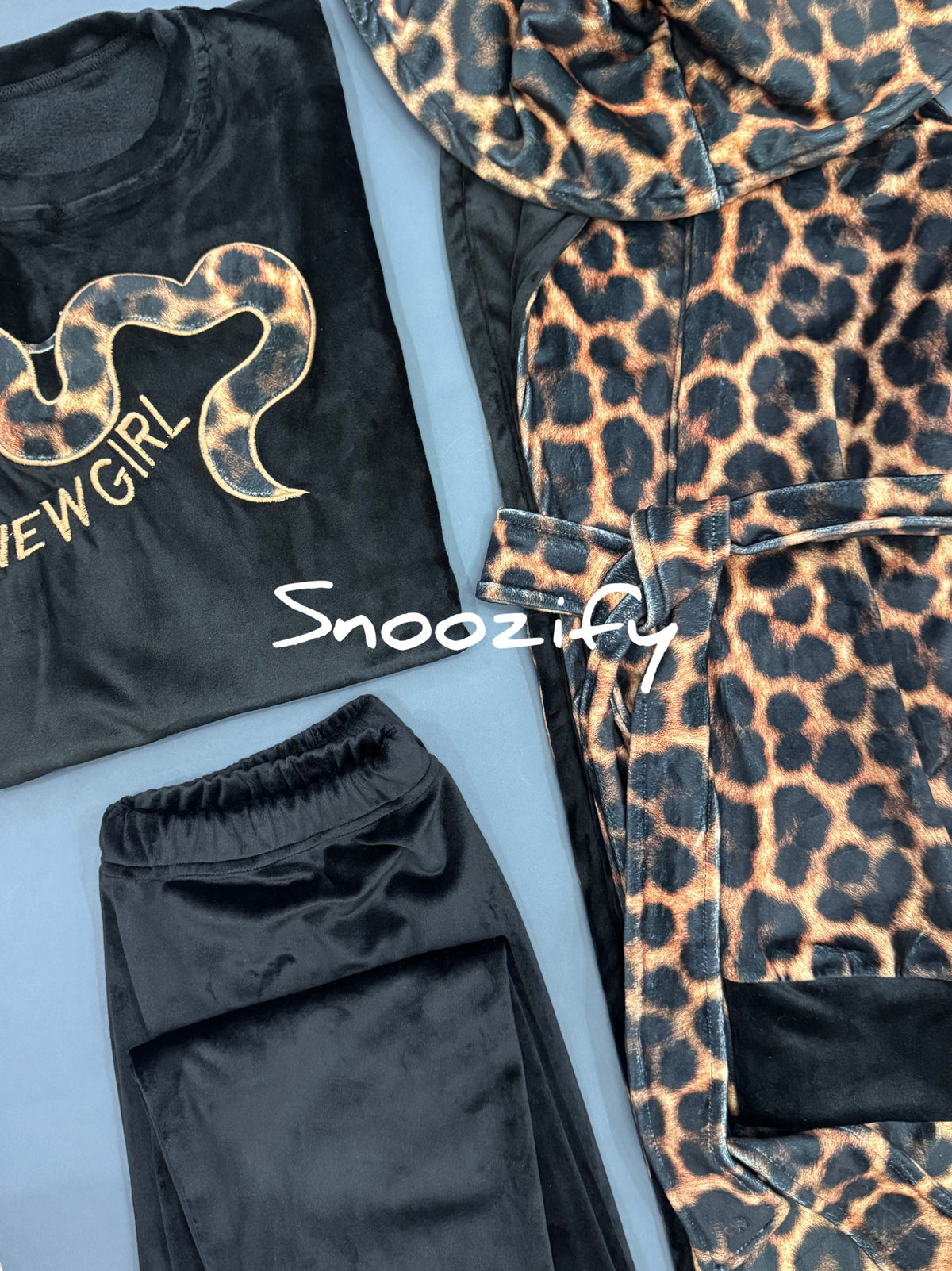 Tiger & Black - Snoozify