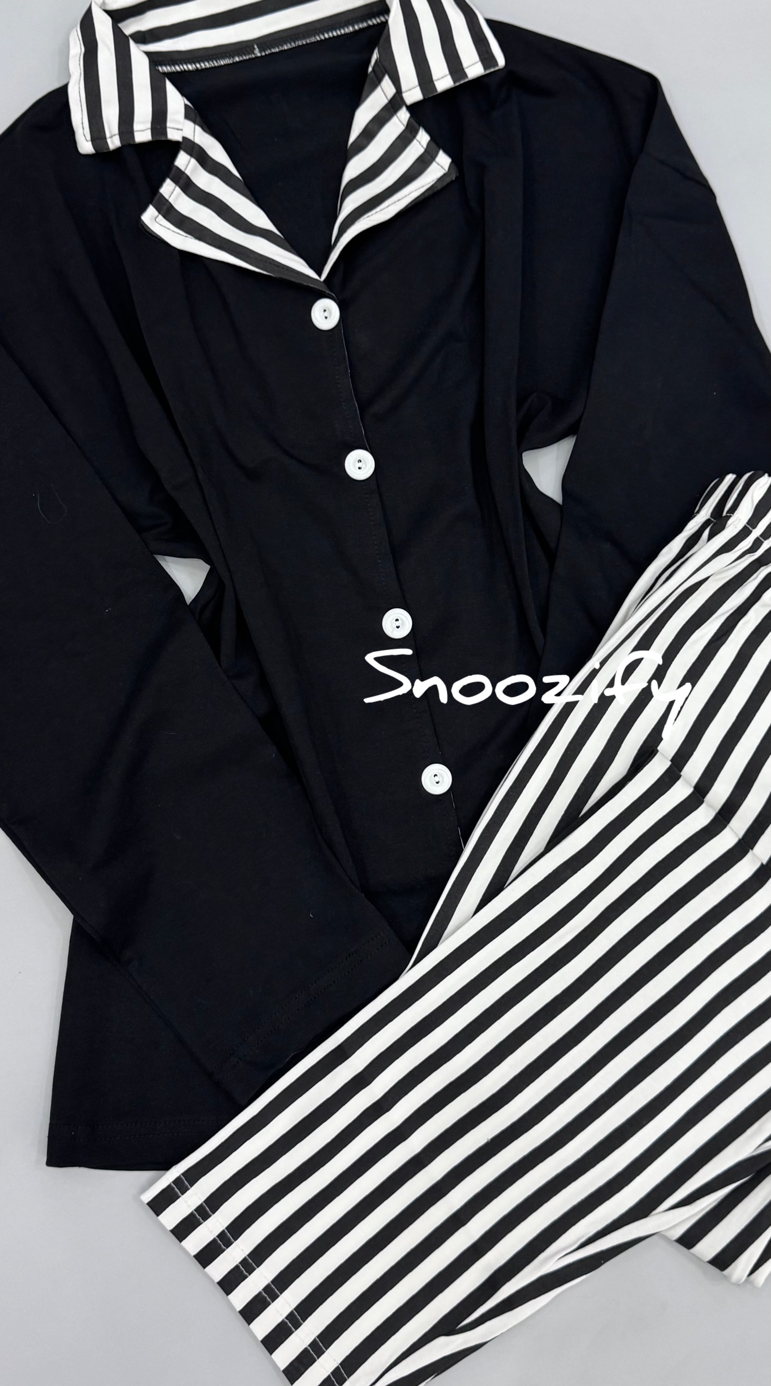 Black & white - Snoozify