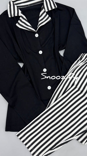 Black & white - Snoozify