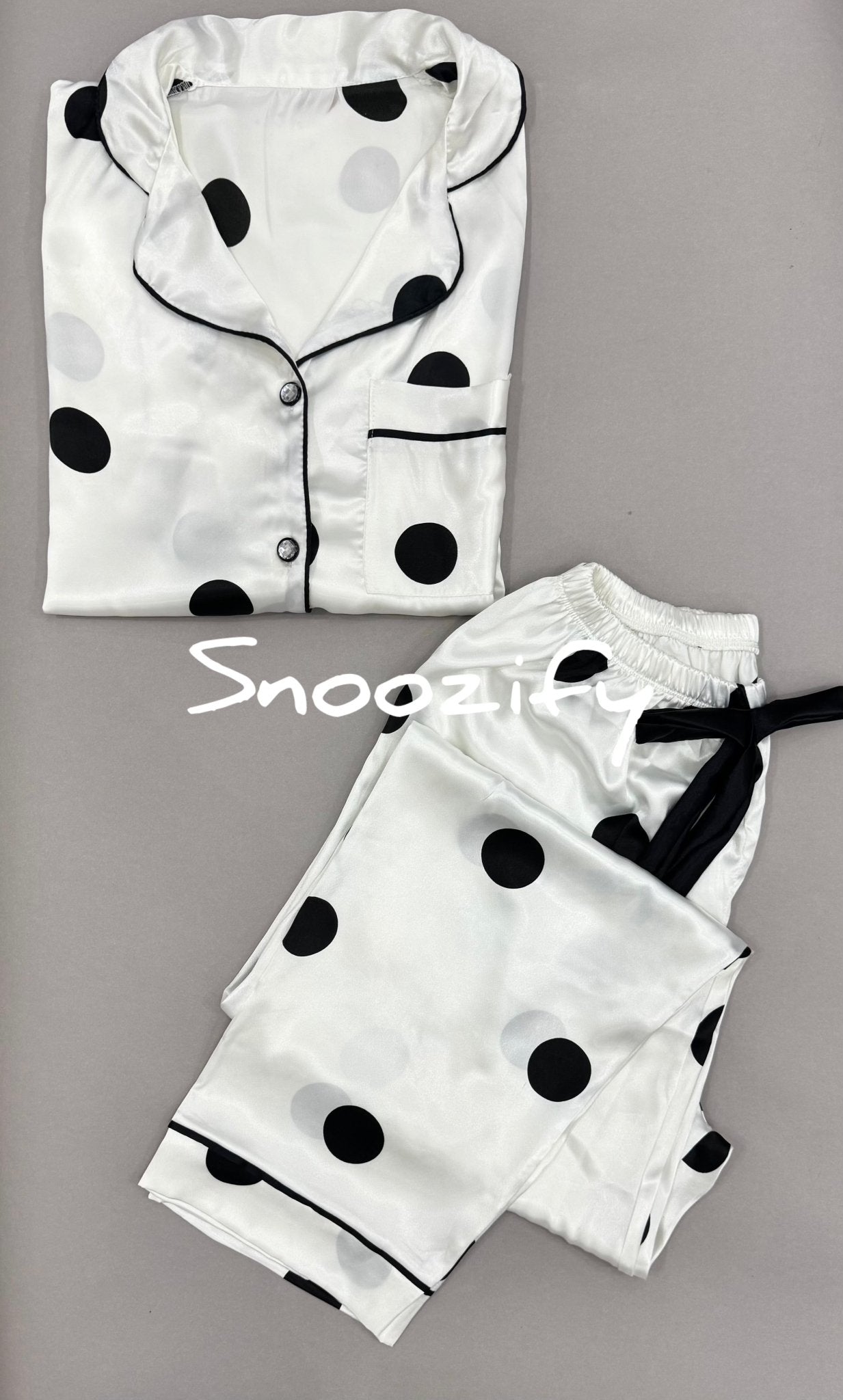 White& black - Snoozify