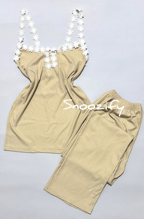 White Flower - Snoozify