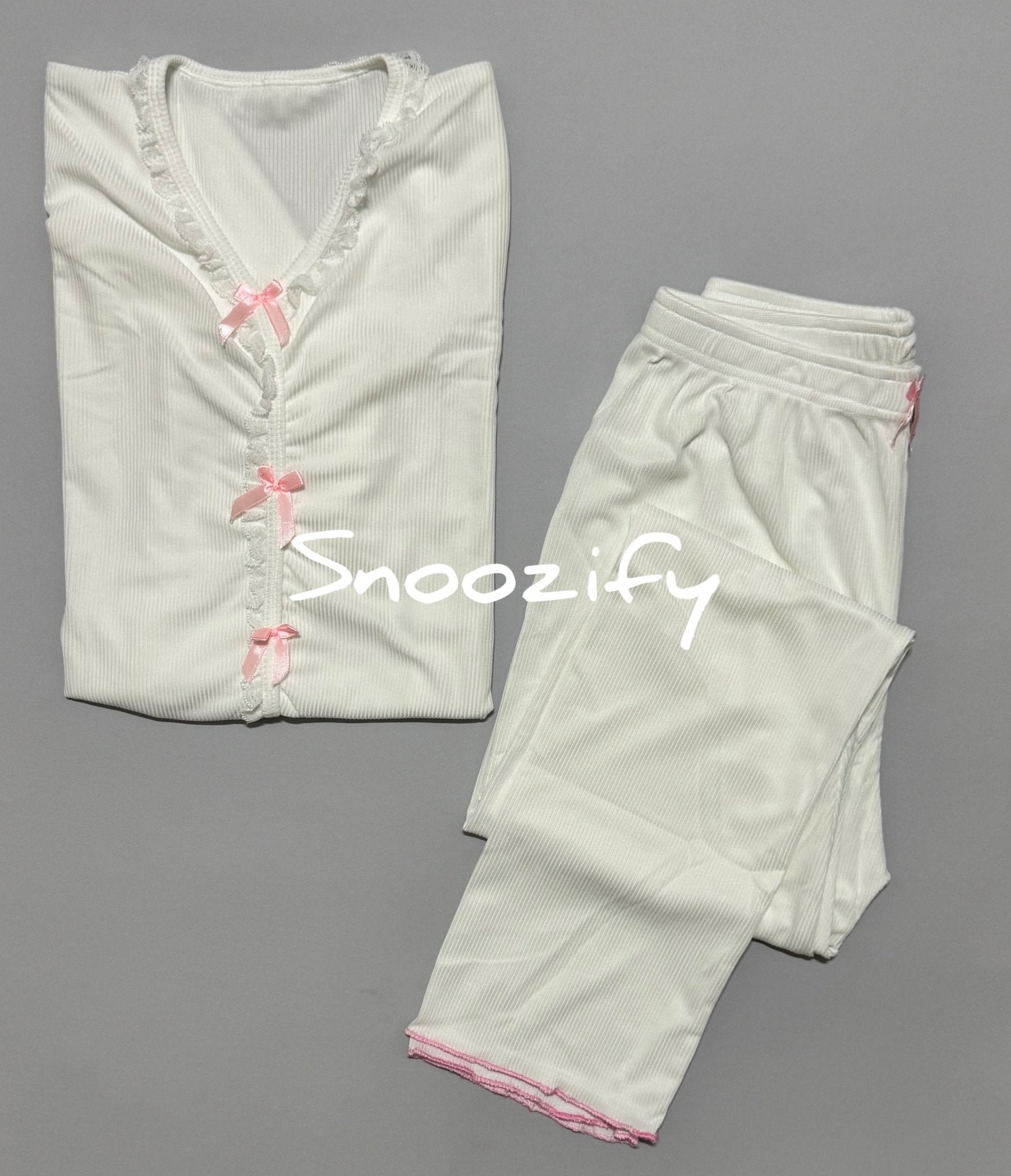 White & pink - Snoozify