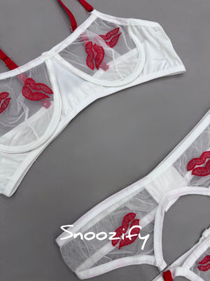 White & red - Snoozify
