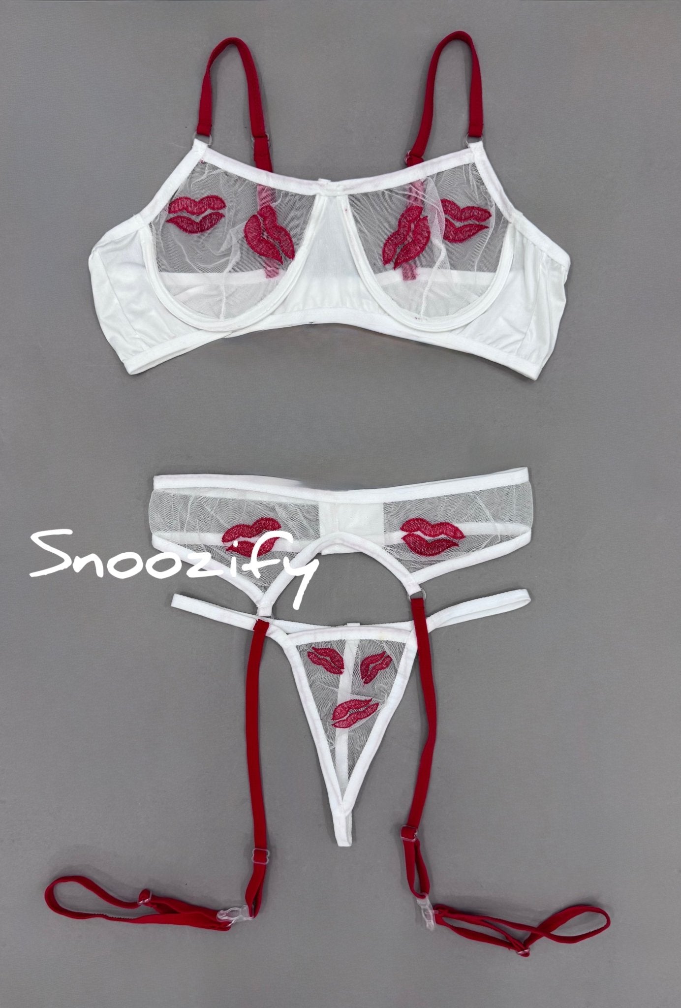 White & red - Snoozify